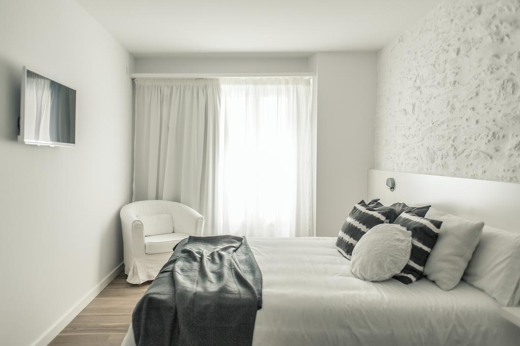 Tramuntana Hotel - Adults Only Cadaqués Szoba fotó